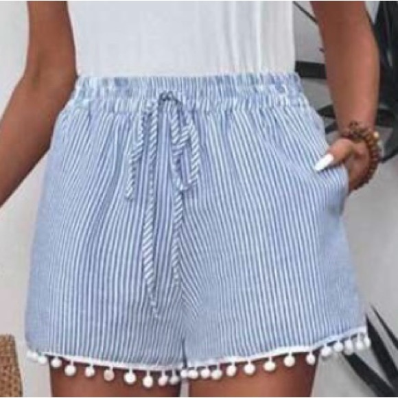 Preppy seersucker shorts with tassel - Picture 2 of 2